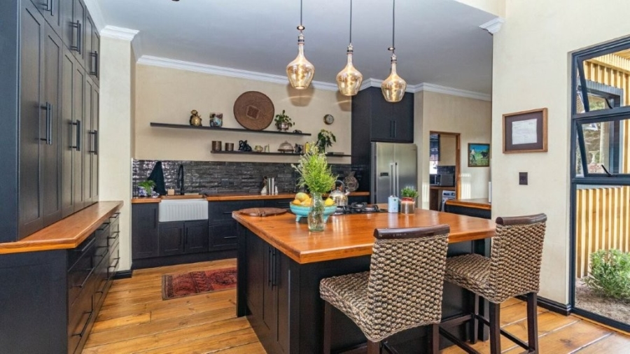 4 Bedroom Property for Sale in Hansmoeskraal A H Western Cape